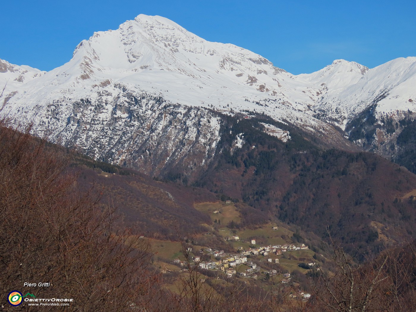 18 Pizzo Arera con Zorzone.JPG